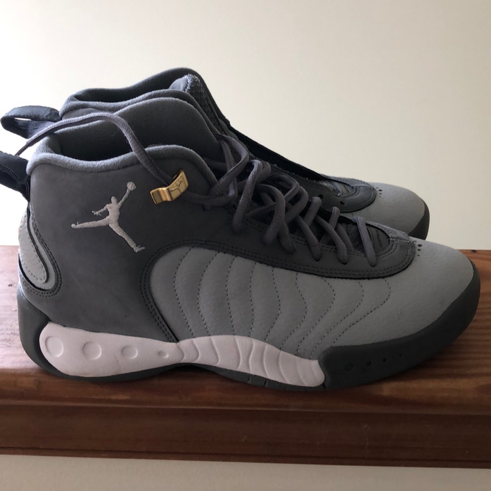 Men’s shoes